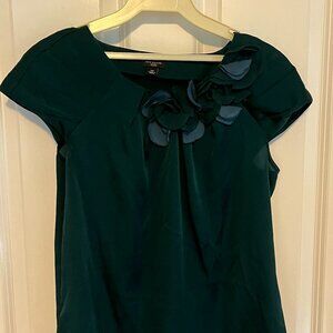 Ann Taylor Sleeveless Green Silk Blouse Size SP